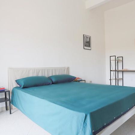 Bright Apartment Near The Sea With Parking Salerno Eksteriør billede